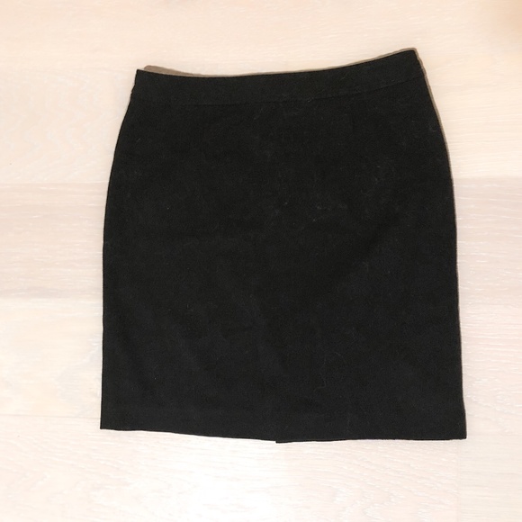 Amanda & Chelsea Dresses & Skirts - Amanda & Chelsea black pencil skirt
